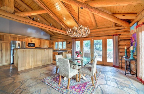 Spanish Valley House | Luxurious Log Cabin Near Moab & Red Rock Canyons!