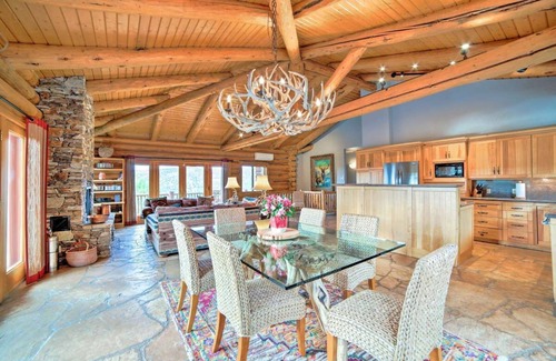Spanish Valley House | Luxurious Log Cabin Near Moab & Red Rock Canyons!