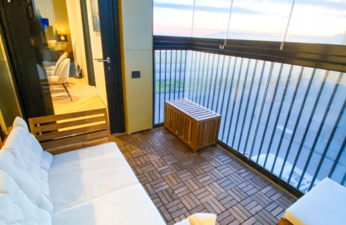 Laekir Apartment | Luxurious modern apartment in Reykjavik with ocean view!