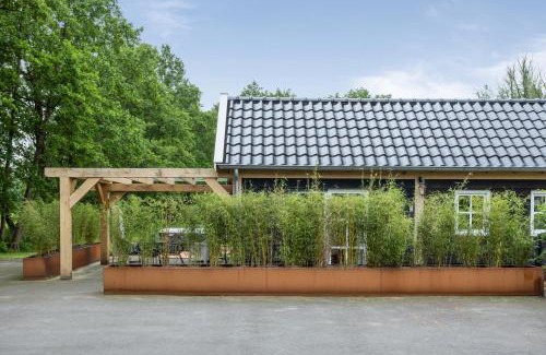 Triemen Apartment | Luxurious nature stay in Friesland with jacuzzi