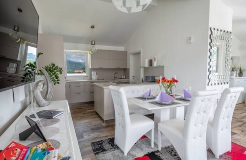 Anif Apartment | Luxurious penthouse apartment