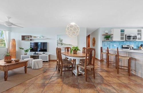 Cabezas Condo | Luxurious Penthouse Villa + Rooftop Terrace