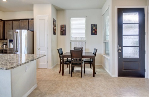 Richmond House | Luxurious Richmond Townhouse - 3 BR, Fenced Yard, Family-Friendly!