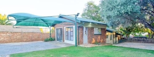 Valhalla Villa | Luxurious self-catering villa, step-free and pet-friendly