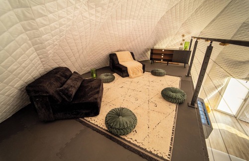 Smithville House | Luxurious Stargazer Dome Retreat in Stunning Nature