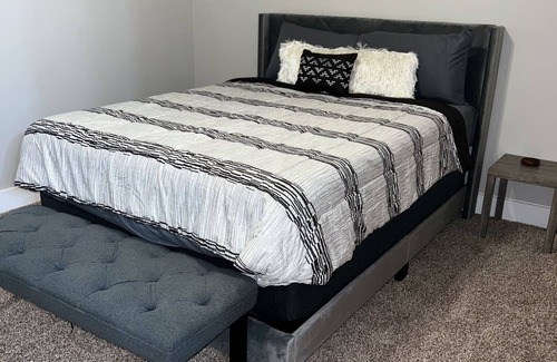 Friendswood Apartment | ✨Luxurious Stylish Spacious 2bdrm✨Near plenty shopping and mall
