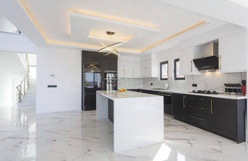 Oludeniz House | Luxurious Villa Canada By Luxury Group - 5 Master Bedrooms