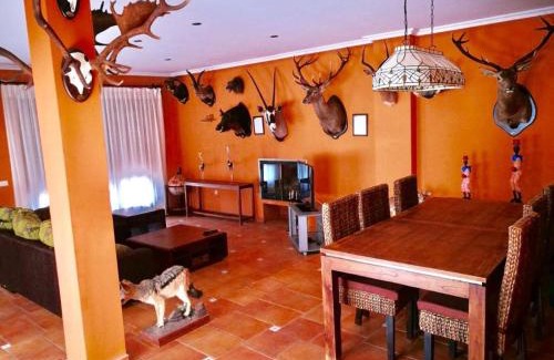 Arcas del Villar Villa | Luxurious Villa in Arcas with Private Pool