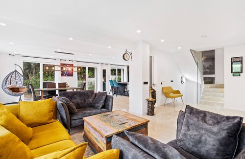 Schuttrange House | Luxurious Villa in Schuttrange w/ Gameroom ID213