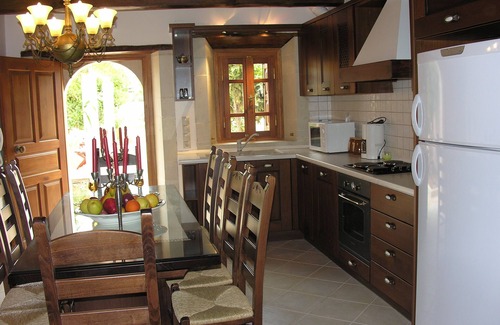 Melidoni Villa | Luxurious villa with private private heated pool & spectacular views