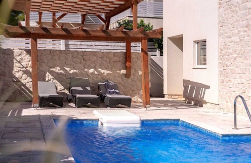 Pitve Villa | Luxurious villas in Pitve on Hvar with an amazing view