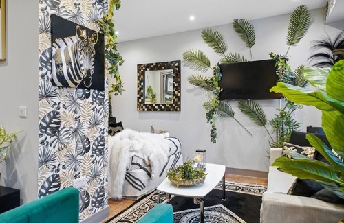 Maidstone Apartment | Luxury 1bed Studio Apt-City Centre-Wifi-Parking