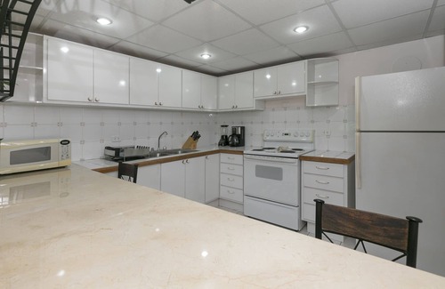Ciudad Cariari Villa | Luxury 2-Bd. condo on golf course, 10 min. from S.J airport golf & tennis
