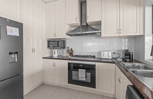 South Brisbane Apartment | Luxury 2-Bed Penthouse with Private Rooftop