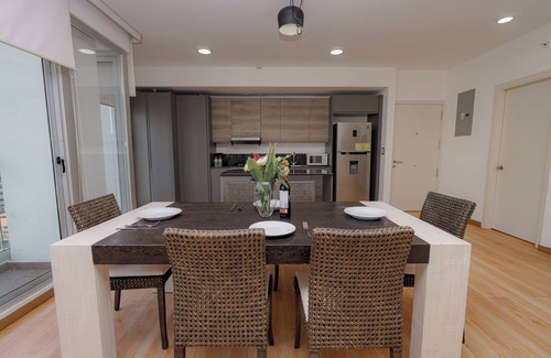 Punta Paitilla Apartment | Luxury 2 bedroom apt free parking and balcony