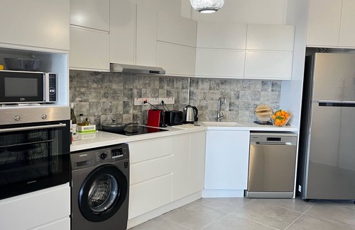 Ghaziveran Apartment | Luxury 2 bedroom apartment in Aphrodite Park Residence