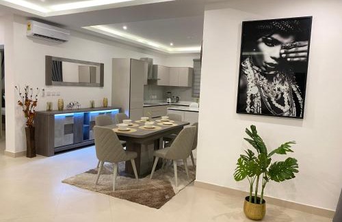 Labone Apartment | Luxury 2 bedrooms Labone Loft suites