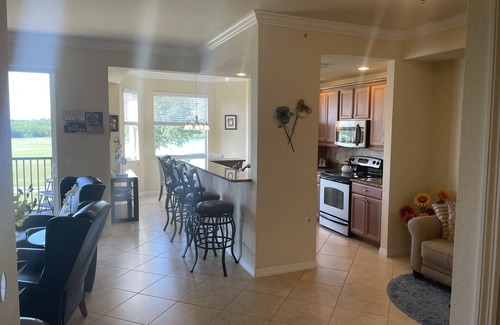 Bradenton Condo | Luxury 2 BR/2 BA Country Club Condo!