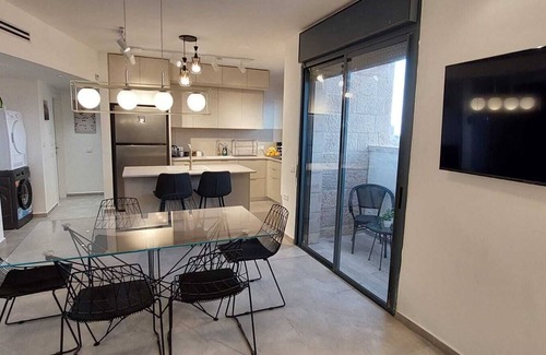 Kiryat HaLeom Apartment | Luxury 2 BR Apt in Machane Yehuda Jerusalem-71