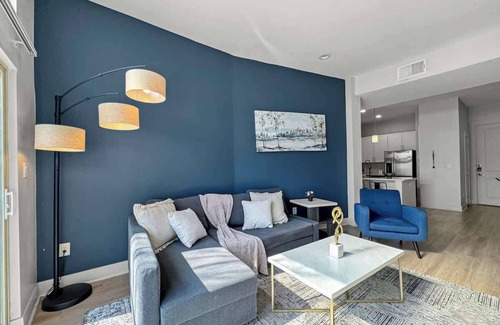 Deep Ellum Apartment | Luxury 2BD | DT Deep Ellum | 4 Beds | Free Parking