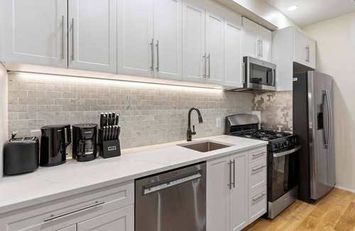 Kips Bay Apartment | Luxury, 2BR/2BA, Prime Kips Bay