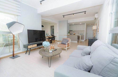 Tumba Vieja Apartment | Luxury 2BR Cityview apt, parking and balcony