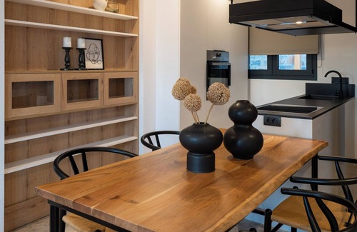 Lentas Villa | Luxury 2BR Private Villa with Shared Pool & Superb Views