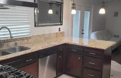 Southridge Village House | Luxury 3-bedroom house in beautiful Fontana with WiFi, AC. Enjoy your stay