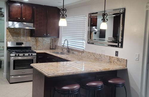 Southridge Village House | Luxury 3-bedroom house in beautiful Fontana with WiFi, AC. Enjoy your stay