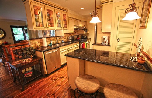 Vernon Condo | Luxury 3 Br 2 Bath Condo With Steam Shower Ski Golf Relax