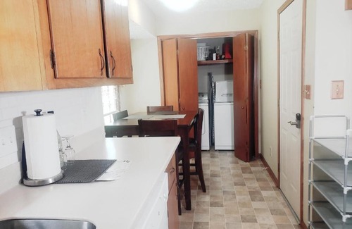 Snellville Apartment | Luxury 3R2B kingbed House sleeps eight