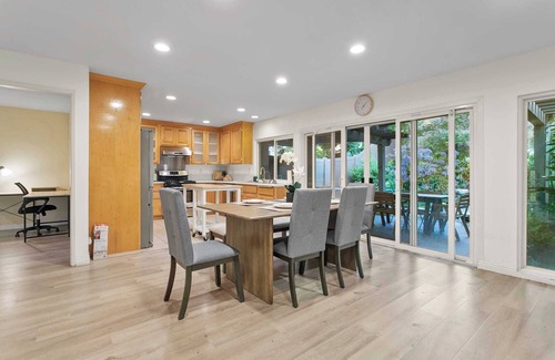 Whittier House | Luxury 4BR Home with Lush Garden Oasis & Resort-Style Amenities #41808