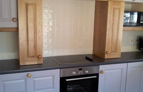 Kinallen Cottage | Luxury 5 Star Self Catering Accommodation In Historic Gate lodge with WI-FI.
