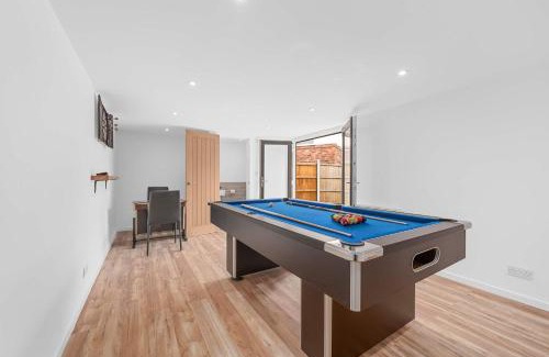 Walkden House | Luxury 6 Bed Near Manchester by City SuperHost