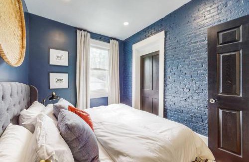 Phoenix Hill House | Luxury 8 Bed/4 Ba NuLu Home Private yard/parking