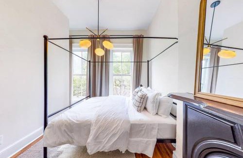 Phoenix Hill House | Luxury 8 Bed/4 Ba NuLu Home Private yard/parking