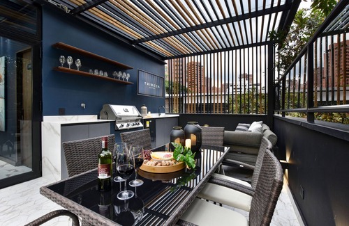 Zona Rosa Villa | Luxury 8BR Villa with Rooftop and Jacuzzis on Lleras Park