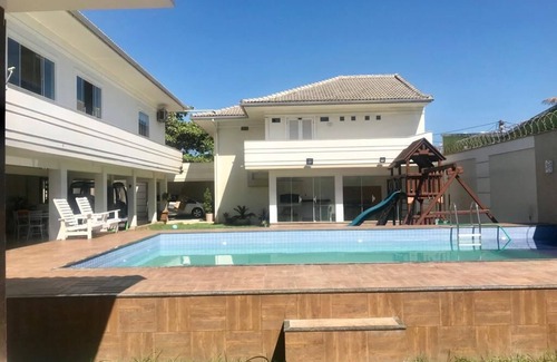 Saquarema House | Luxury and comfort just steps from the sea.Standard international west coast USA
