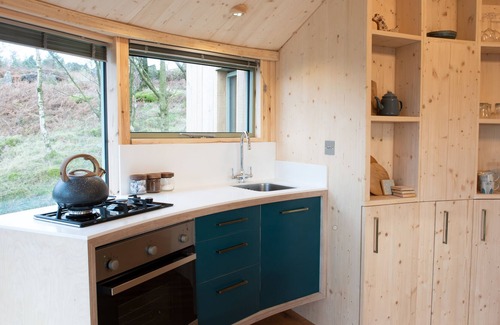 Glasgow Ski Chalet | Luxury and Peaceful 1-bed Roundhouse with Hot Tub