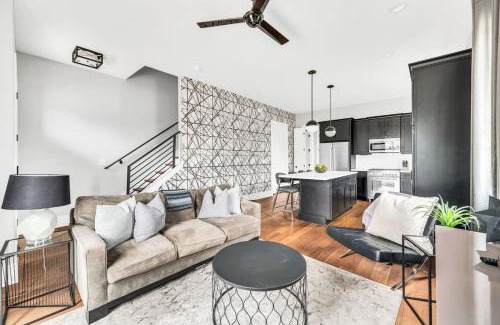 Germantown House | Luxury and Spacious Home with Private Garage and Fire Pit