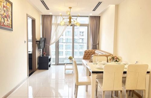 Hang Xanh Apartment | Luxury Apartment at Vinhomes Central #1