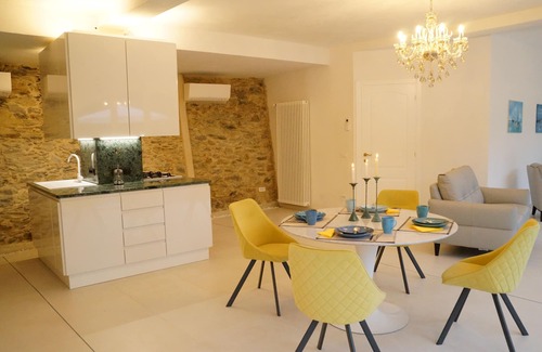 Casanova Lerrone House | Luxury apartment in the olive grove in the hinterland of Alassio/Albenga, carport, Wifi