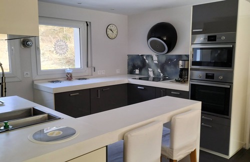 Jassat Apartment | Luxury apartment with terrace on the shores of Lake Chambon overlooking Sancy