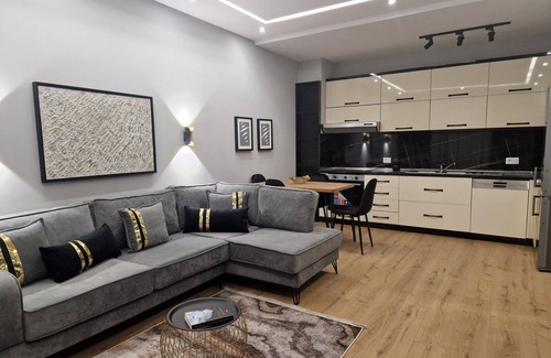 Tirana Apartment | Luxury Apartment in center of TirananEnjoy your trip in the beautifull place