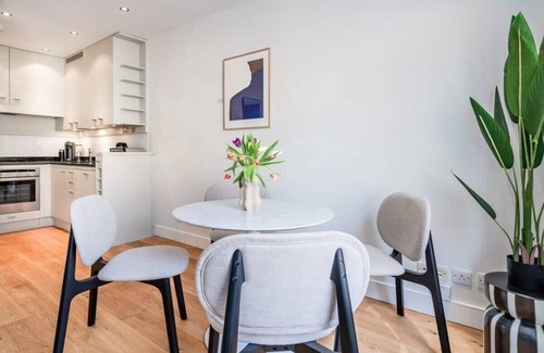 Covent Garden Apartment | Luxury Apartment in Covent Garden's main Piazza