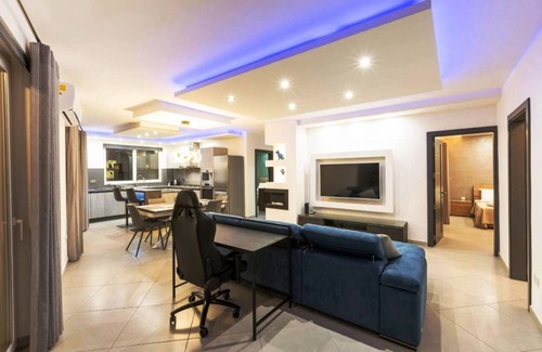 Gzira Apartment | Luxury Apartment in Gzira close to Sliema 3 BR Apartment Sleep 8