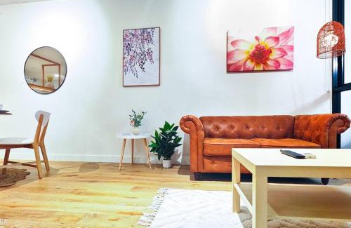 Doncaster Apartment | Luxury apartment in Mel east with special kids bed