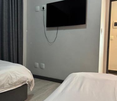 Sandown Apartment | Luxury Apartment in Sandton cross