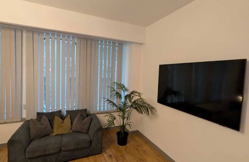 The Docks Apartment | Luxury apartment near the waterfront – prestigious Water Street location!