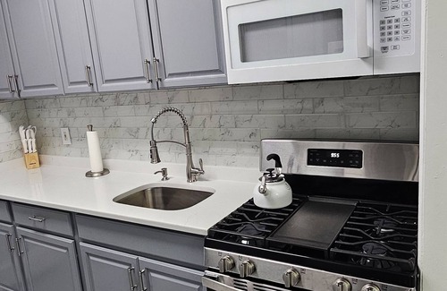 Park Versailles Apartment | LUXURY APT IN THE BRONX/CLOSE TO BRONX ZOO